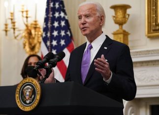 Байден объявил о введении карантина для прибывающих в США