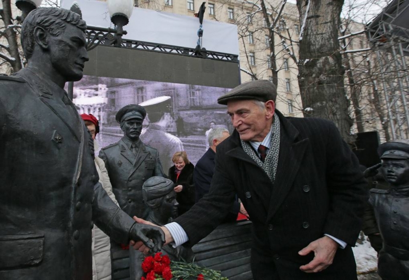 Биография Василия Ланового