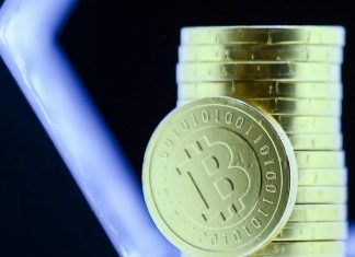 Биткойн растет более чем на 10%