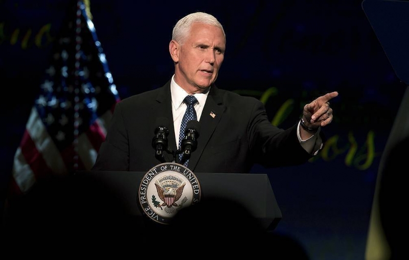 CNN: Пенс не исключает применения поправки к Конституции США для отстранения Трампа