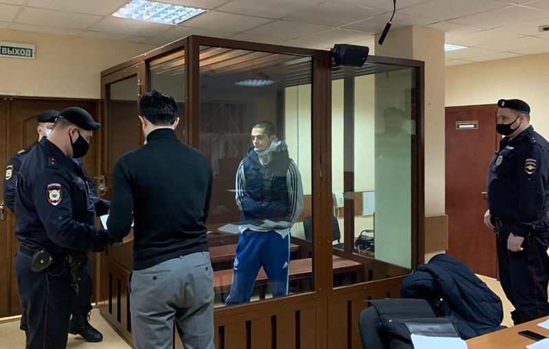 Двое задержанных за драки с правоохранителями на акции в Москве признали вину