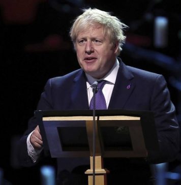 Джонсон объявил о введении карантина в Англии из-за ухудшения эпидемической ситуации