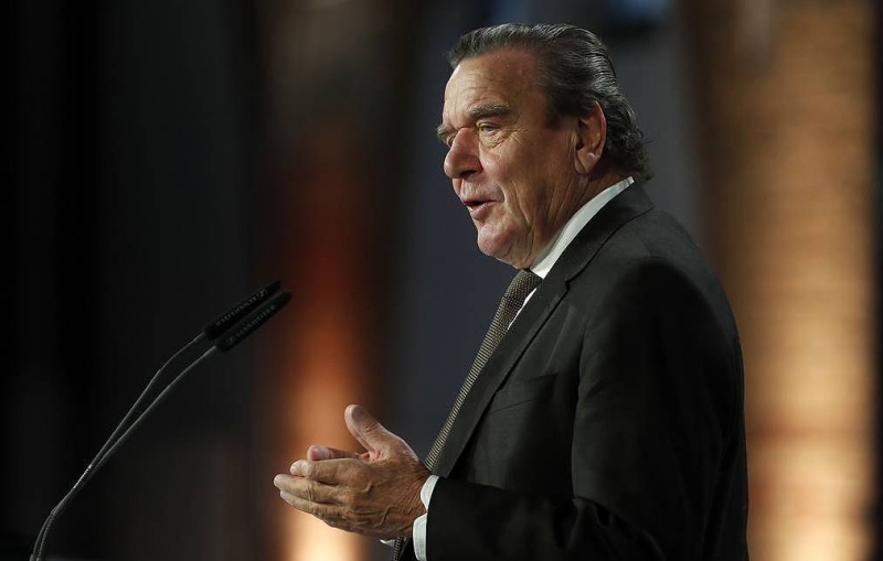 Экс-канцлер ФРГ Шрёдер раскритиковал дискуссии о вступлении Украины и Грузии в НАТО

