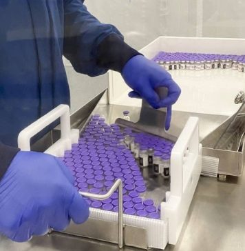 Еврокомиссия берет под контроль экспорт всех производимых в ЕС вакцин от COVID-19