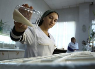 «Известия»: российские кондитеры пожаловались на высокую стоимость сахара