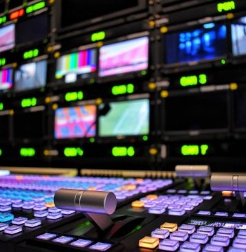 Калининградский телеканал объяснил обрезанное изображение новогоднего обращения Путина