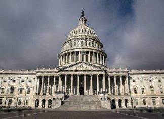 Конгресс преодолел вето Трампа по оборонному бюджету