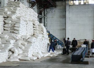 Минсельхоз не наблюдает перебоев в поставках масла и сахара со стороны производителей