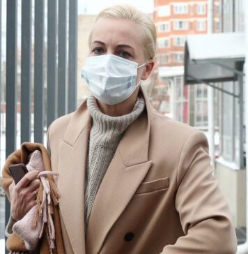 Адвокат Юлии Навальной не подтверждает информацию о ее вылете в Германию