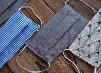 Эксперт рассказал, что тканевые многоразовые маски не защищают от коронавируса