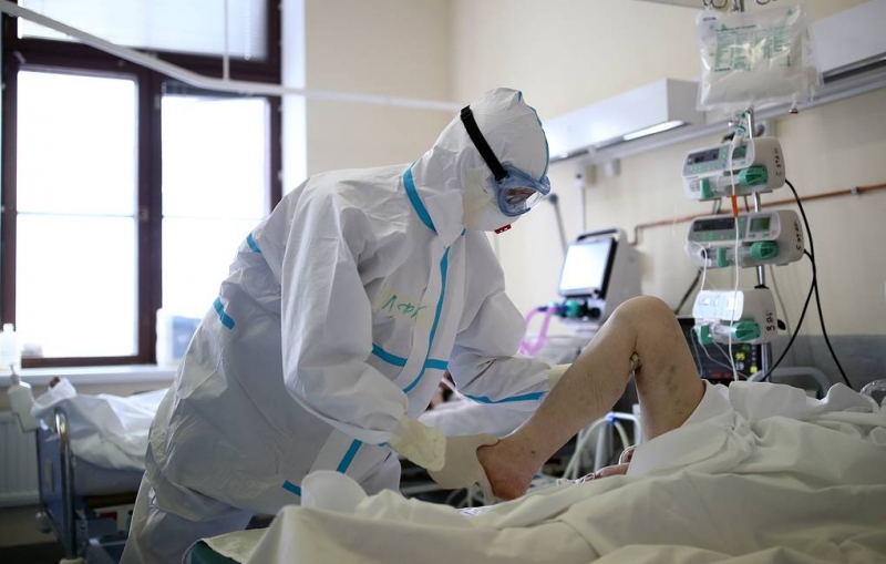 Эксперт сообщил, что подъем заболеваемости COVID-19 в России весной не ожидается