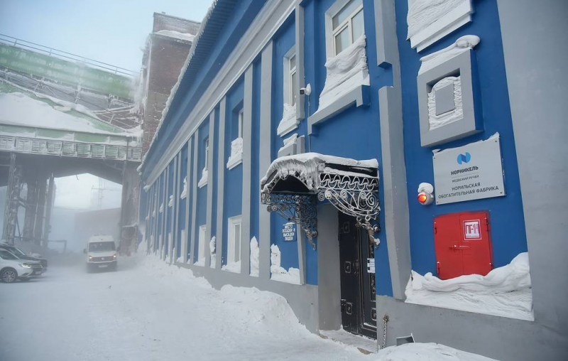 Источник назвал предварительную версию обрушения на фабрике в Норильске

