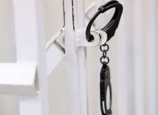 Источник: политолог Воронин не отрицал вину по делу о госизмене