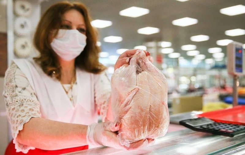 "Известия": производители яиц и мяса птицы в РФ предложили повысить цены на товары до 10%