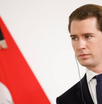 Курц заявил, что готов привиться вакциной из России или Китая в случае их регистрации в ЕС