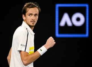 Медведев вышел на третье место в рейтинге ATP, Карацев поднялся на 72 позиции