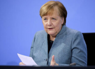 Меркель пригрозила новыми санкциями властям Белоруссии в случае нарушения прав граждан