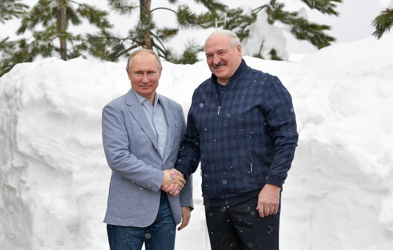 Путин и Лукашенко обсудили усиление совместных оборонных систем

