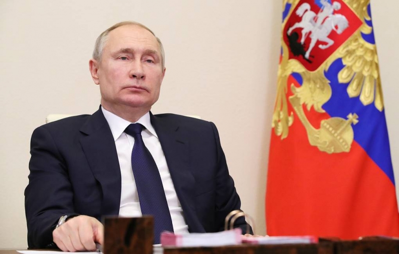 Путин считает возможным обсудить введение продовольственных сертификатов для малоимущих

