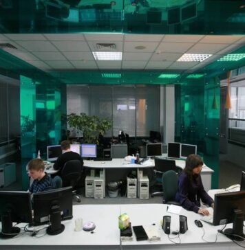 Россиян ожидает шестидневная рабочая неделя с 15 по 20 февраля