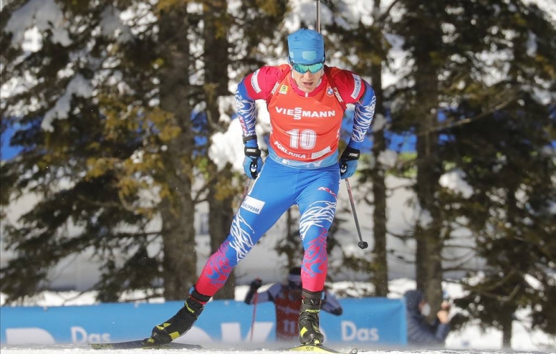 Российские биатлонисты заняли третье место в эстафете и завоевали первую медаль на ЧМ