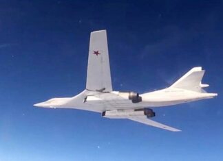 Ту-160 выполнили полет над Баренцевым, Гренландским и Норвежским морями