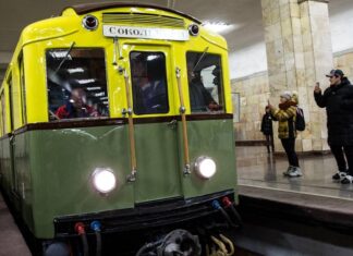 В метро Москвы возобновили ночные экскурсии