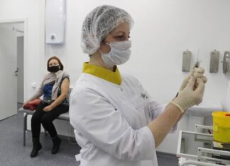 В Москве началась вакцинация добровольцев в рамках исследования вакцины «Спутник лайт»