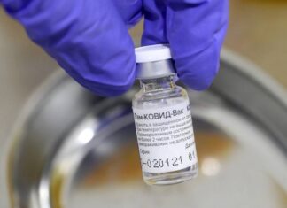 В постпредстве РФ заявили, что Еврокомиссия прибегает к политизации темы поставок вакцин