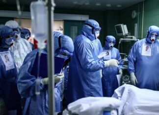 В России за сутки выявили 12 742 случая заражения коронавирусом