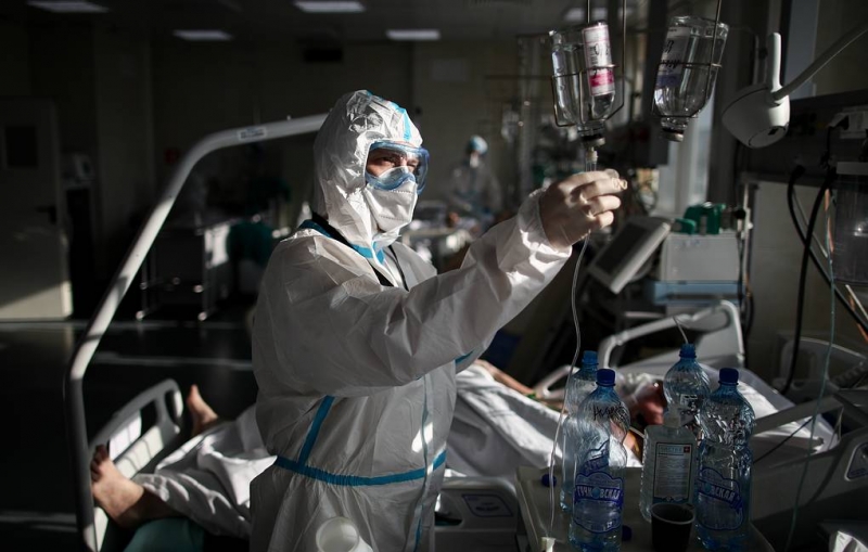 В России за сутки выявили 13 447 заразившихся коронавирусом

