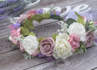 Украшения из фоамирана: преимущества