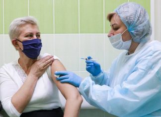 Запись на вакцинацию от коронавируса открылась на портале госуслуг