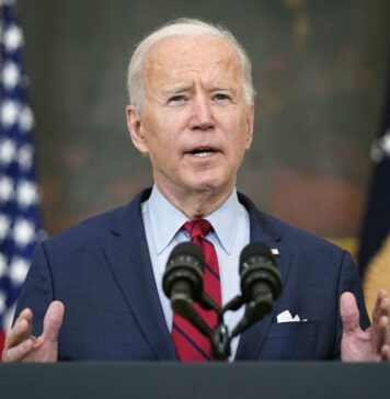 Байден заявил о намерении добиваться запрета оборота штурмового оружия в США