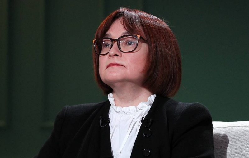 ЦБ пока не намерен вводить в обращение монету в 50 рублей и банкноту в 10 тыс. рублей