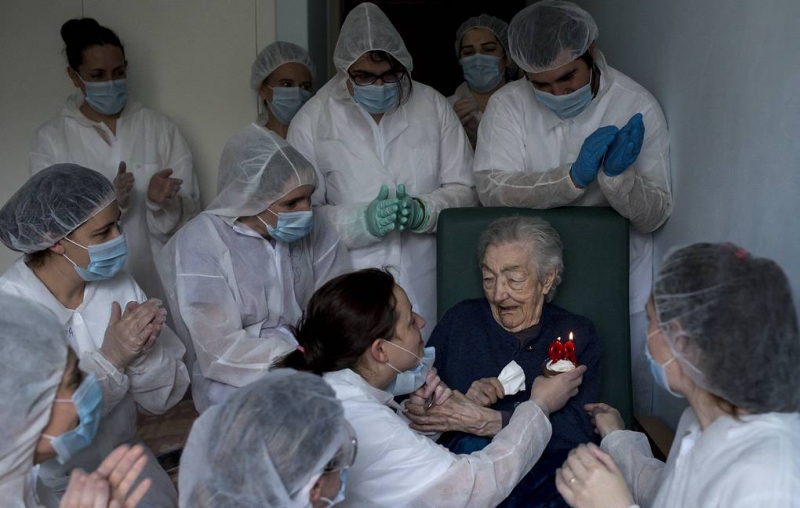 Фотожурналист EFE завоевал Гран-при конкурса News Photo Awards. Overcoming COVID