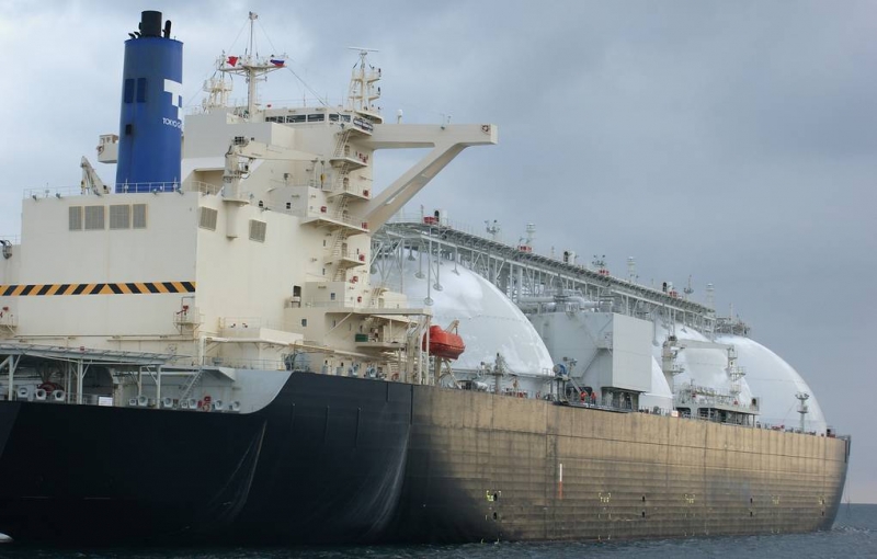 "Газпром" поставил Shell первую партию "зеленого" СПГ