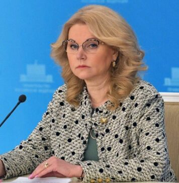 Голикова допустила, что прививки от коронавируса могут стать регулярными