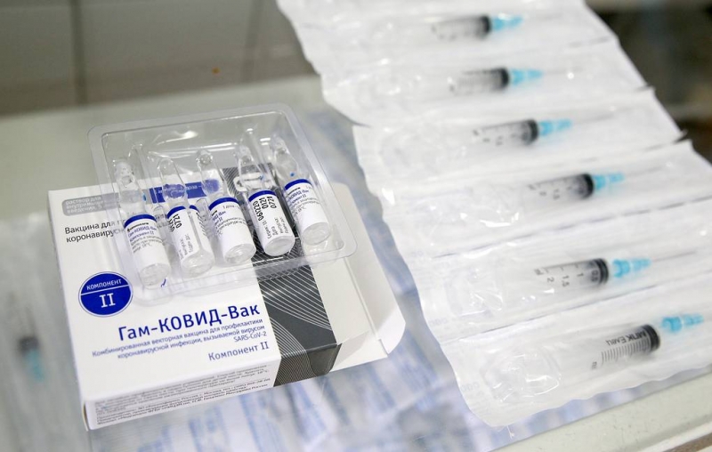 Источник в Кремле: США принижают вклад РФ в борьбу с СОVID-19, дискредитируя "Спутник V"