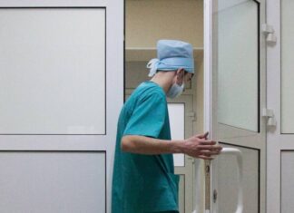 Кабмин предложил освободить врачей от наказания при случайной утере наркотических средств