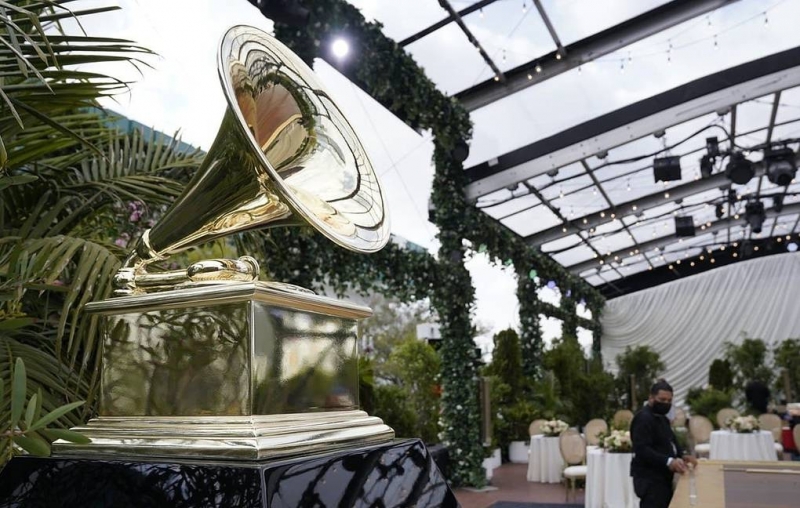 Казахстанский диджей Imanbek получил премию Grammy за лучший ремикс

