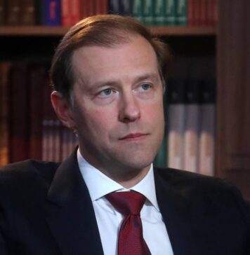 Мантуров заявил, что соглашения по сдерживанию цен на сахар и масло продлят автоматически