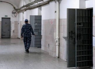 Министра здравоохранения Республики Алтай арестовали по уголовным делам о коррупции