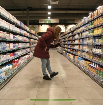 Минпромторг назвал стабильной ситуацию с ценами на товары по группе мониторинга