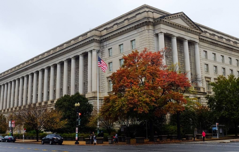 Минторг США расширит экспортные ограничения в отношении России из-за инцидента с Навальным

