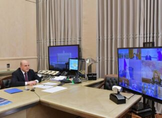 Мишустин предложил привлекать родителей к контролю питания в школьных столовых