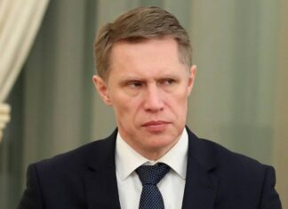 Мурашко призвал россиян соблюдать меры защиты, чтобы избежать третьей волны коронавируса