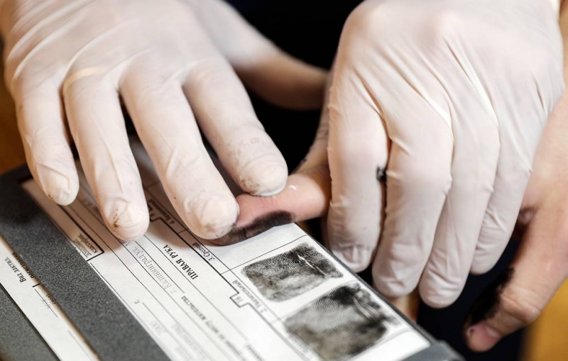 МВД отказалось от идеи хранить отпечатки пальцев россиян до 100 лет