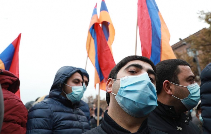 Оппозиционеры ворвались в здание администрации центрального района Еревана