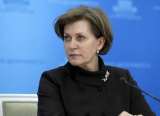 Попова: переболевшие COVID-19 россияне заразиться британской мутацией уже не могут